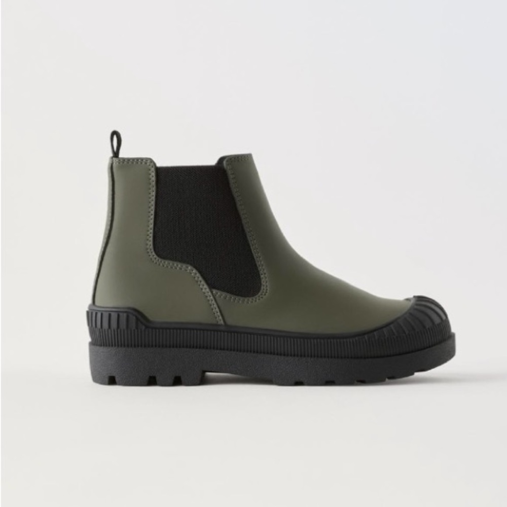 NWT Zara Boys Rain Boots - Size 1